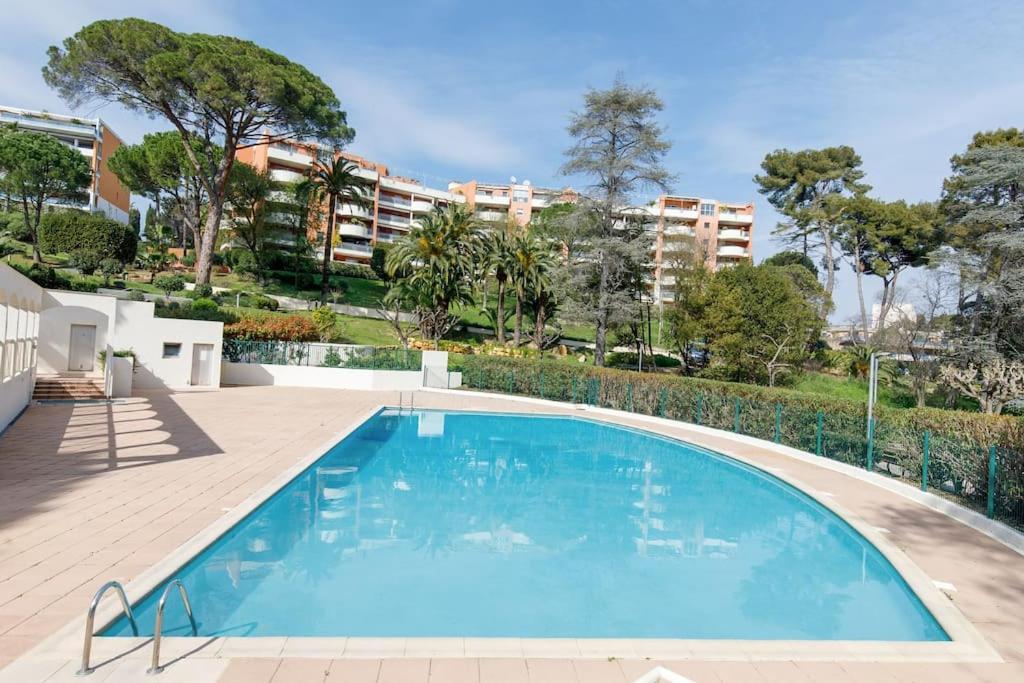 Domaine Des Palmiers - Piscine- Parking - Tennis - Clim カンヌ エクステリア 写真